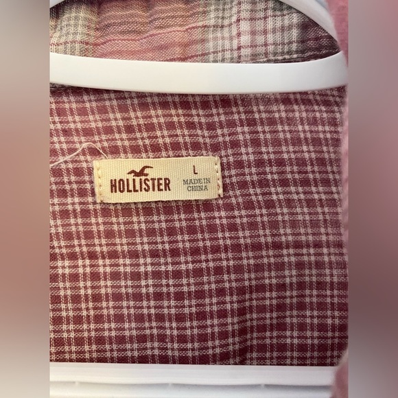 Hollister size large - Picture 3 of 3